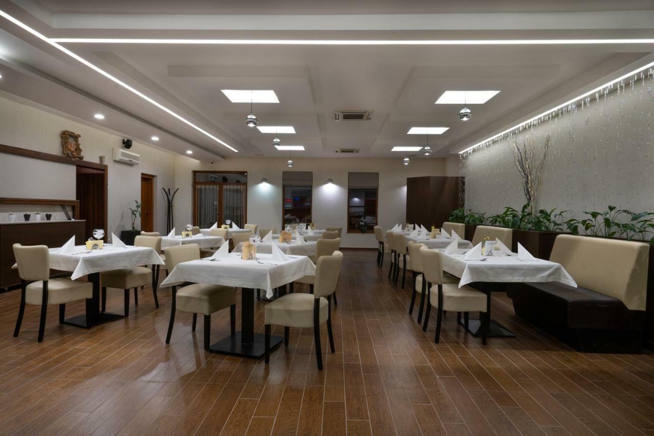 Bed and Breakfast Doresz Wellness Panzio Ujhartyan Экстерьер фото